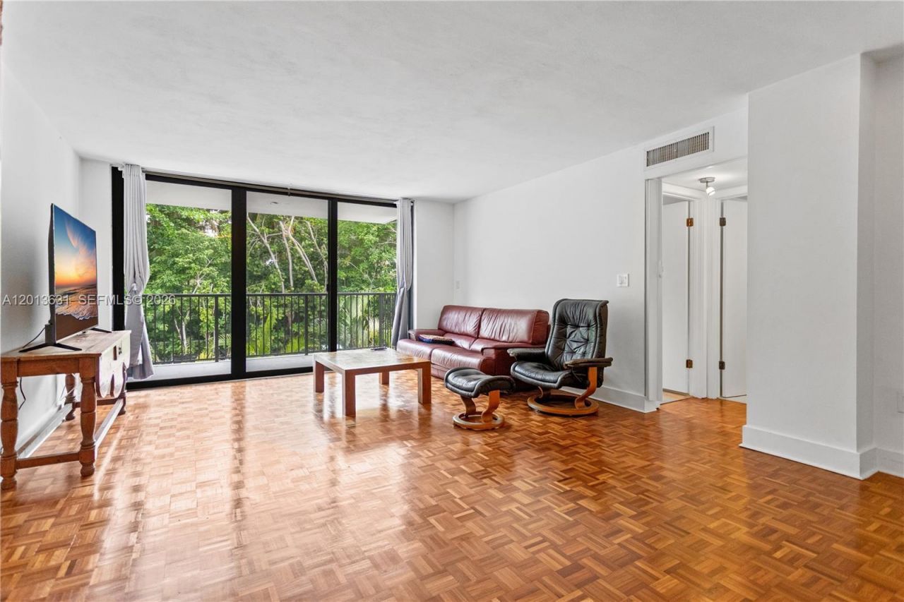 101 Ocean Lane Dr, Unit 209, Key Biscayne, FL 33149 Photo