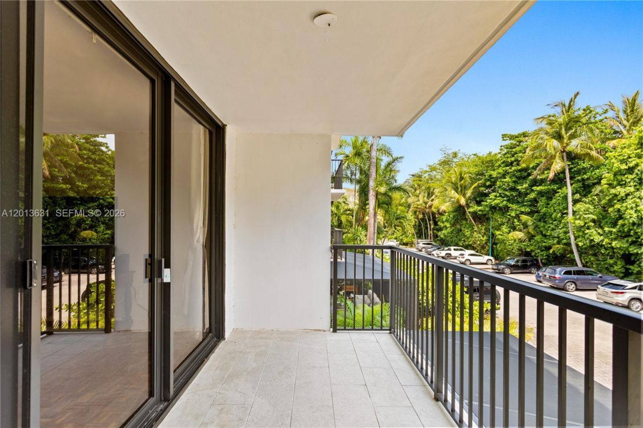 101 Ocean Lane Dr, Unit 209, Key Biscayne, FL 33149 Photo