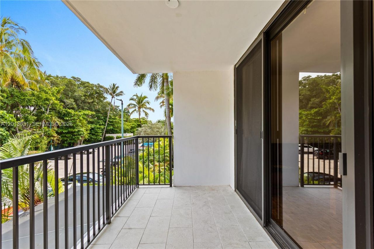 101 Ocean Lane Dr, Unit 209, Key Biscayne, FL 33149 Photo