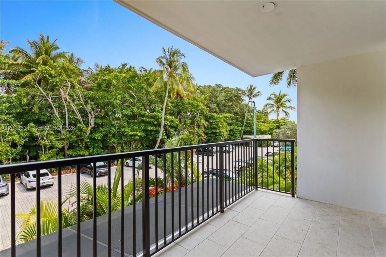 101 Ocean Lane Dr, Unit 209, Key Biscayne, FL 33149 Photo