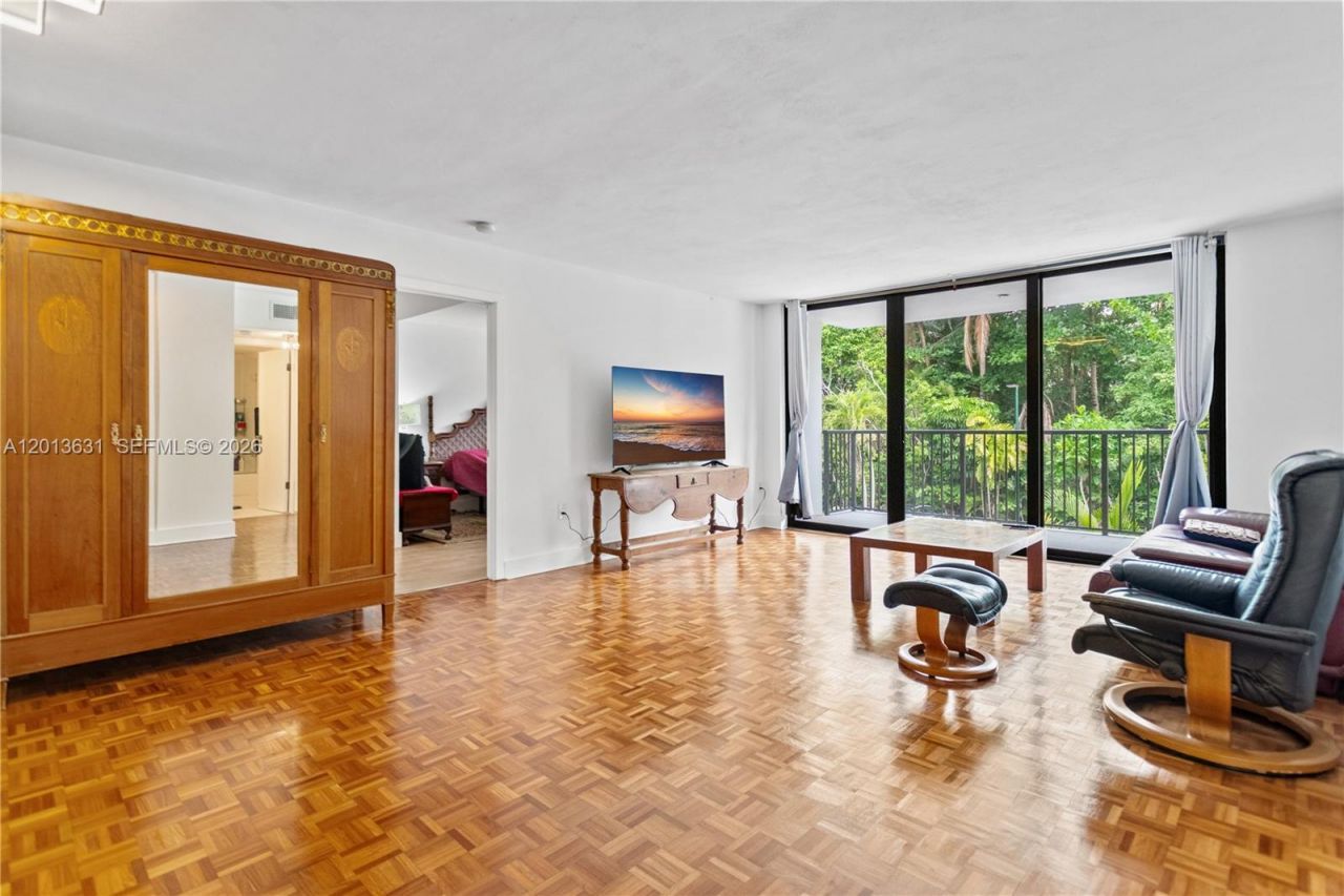 101 Ocean Lane Dr, Unit 209, Key Biscayne, FL 33149 Photo