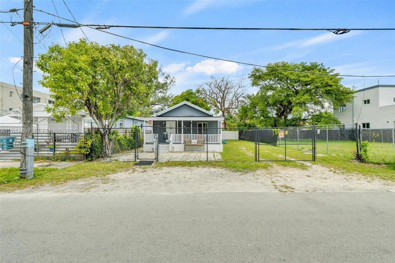 1463 NW 70th St , Unit 1463, Miami, FL 33147 Photo