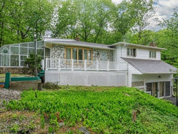 82 Highland Ave, Riverdale, NJ 07457