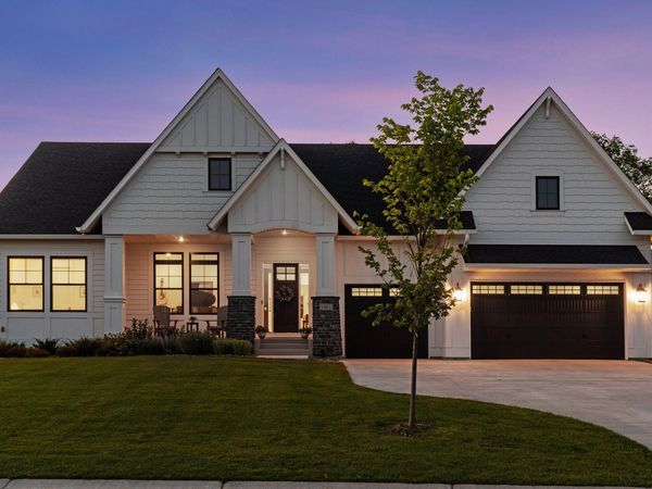 1461 Palmer Drive N, Lake Elmo, MN 55042