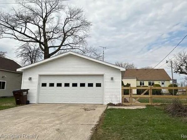 7109 Iroquois Street, Erie Twp, MI 48133