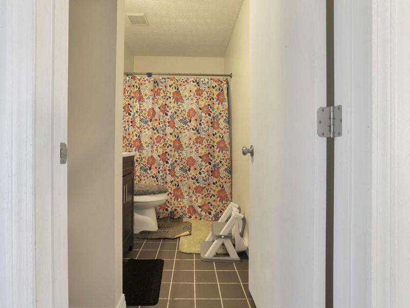 4640 Grandover Drive, Columbus, OH 43207 Photo 33