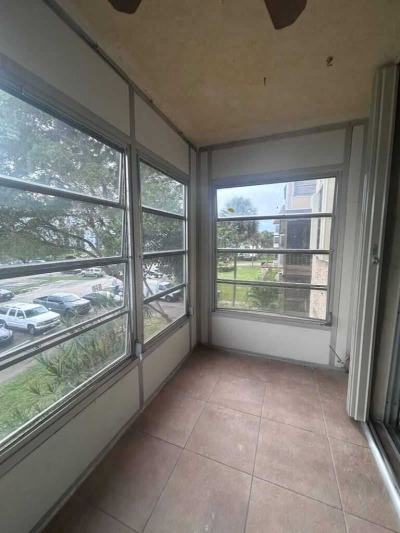 7300 NW 17th Street, Unit 320, Plantation, FL 33313 Photo