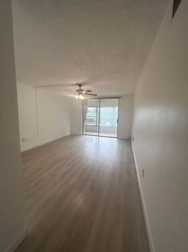 7300 NW 17th Street, Unit 320, Plantation, FL 33313 Photo