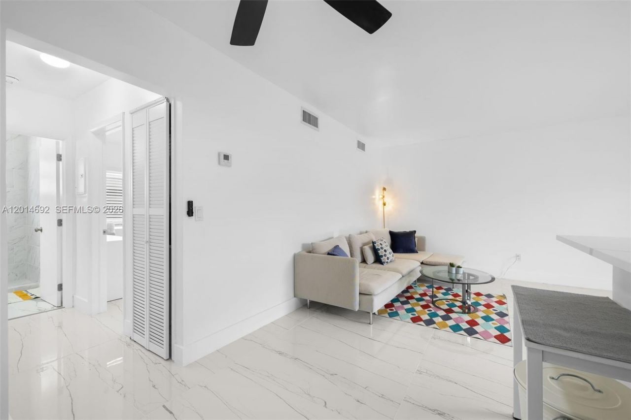 7333 Gary Ave , Unit 202, Miami Beach, FL 33141 Photo