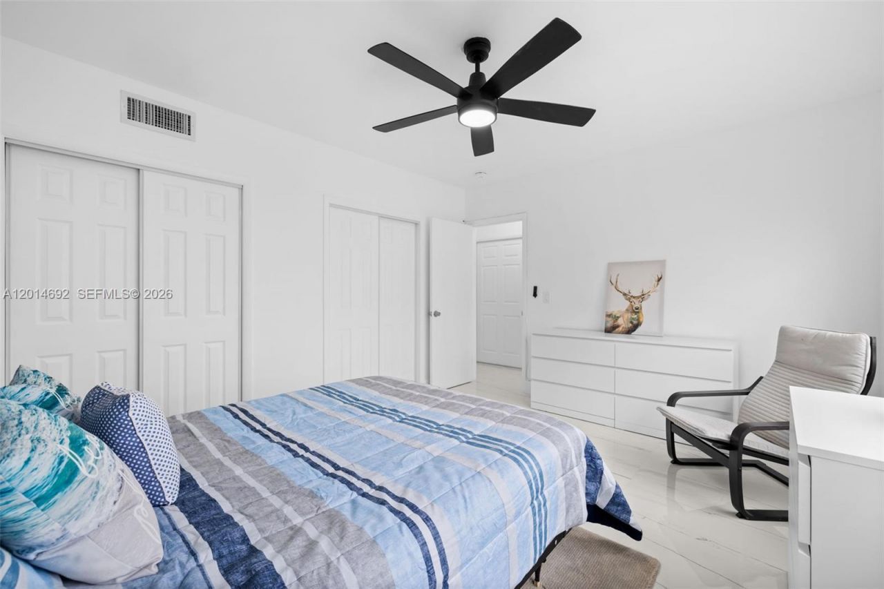 7333 Gary Ave , Unit 202, Miami Beach, FL 33141 Photo