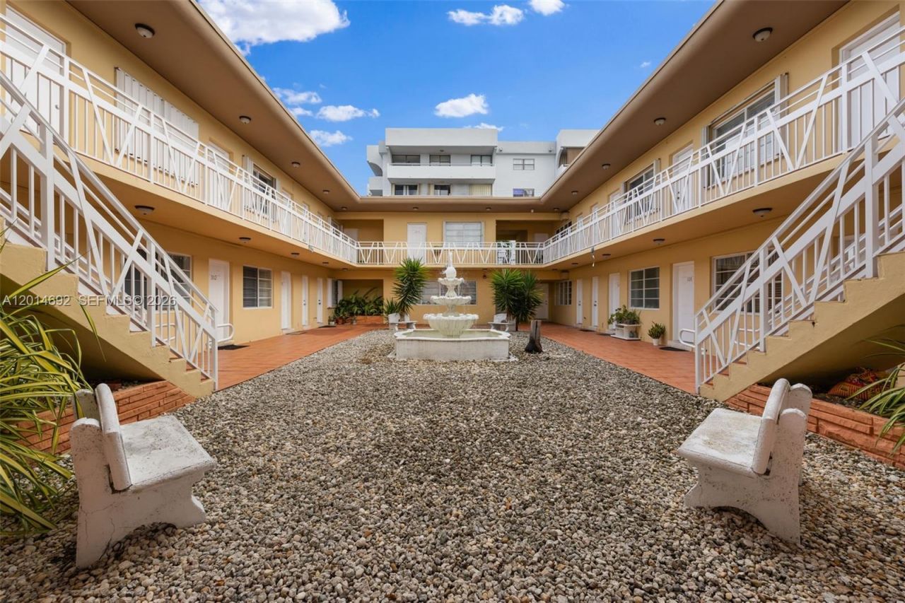 7333 Gary Ave , Unit 202, Miami Beach, FL 33141 Photo