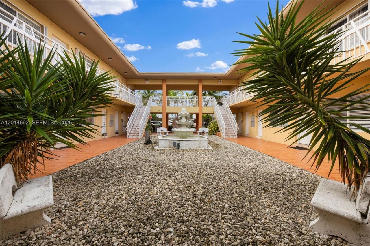 7333 Gary Ave , Unit 202, Miami Beach, FL 33141 Photo