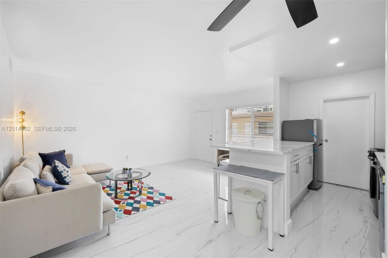 7333 Gary Ave , Unit 202, Miami Beach, FL 33141 Photo