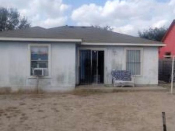 3615 Nubes Drive, Laredo, TX 78046