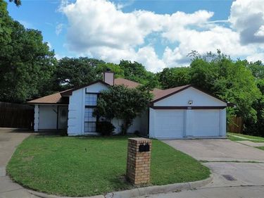 7809 Laver Court, Unit 7809-7811, Fort Worth, TX 76112
