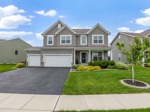 440 Oakland Hills Loop , Commercial Point, OH 43116