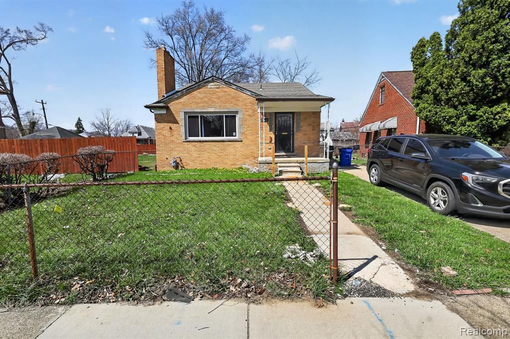 220 W Montana Street, Detroit, MI 48203 Main Photo