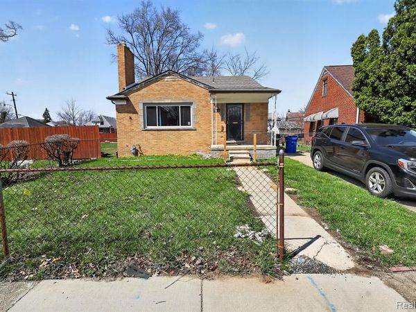 220 W Montana Street , Detroit, MI 48203