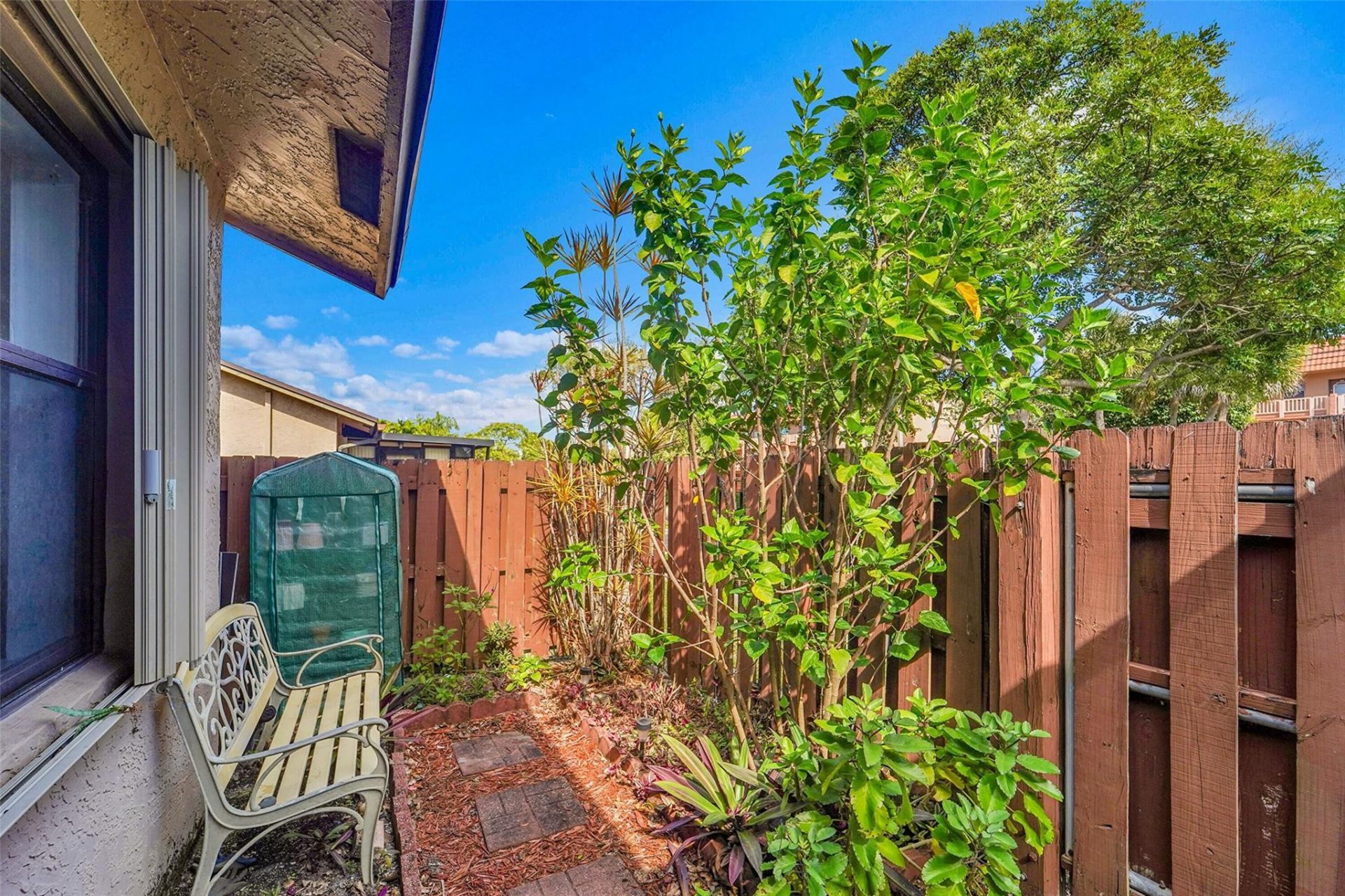 2698 N Nob Hill Road, Sunrise, FL 33322 Photo