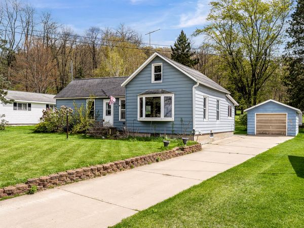 103 Oak St, Necedah, WI 54646
