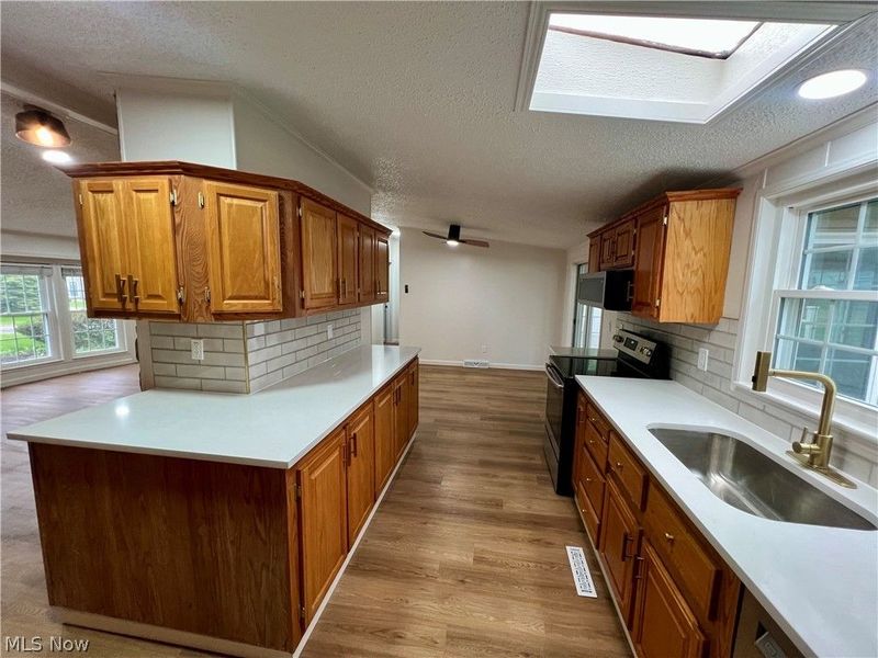 93 Fell Avenue, Northfield Village, OH 44067 Photo 13