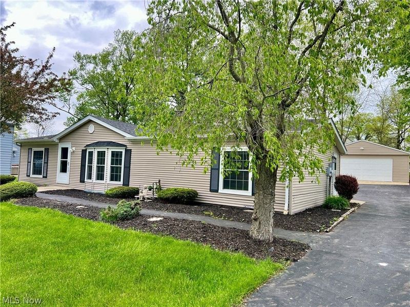 93 Fell Avenue, Northfield Village, OH 44067 Photo 2