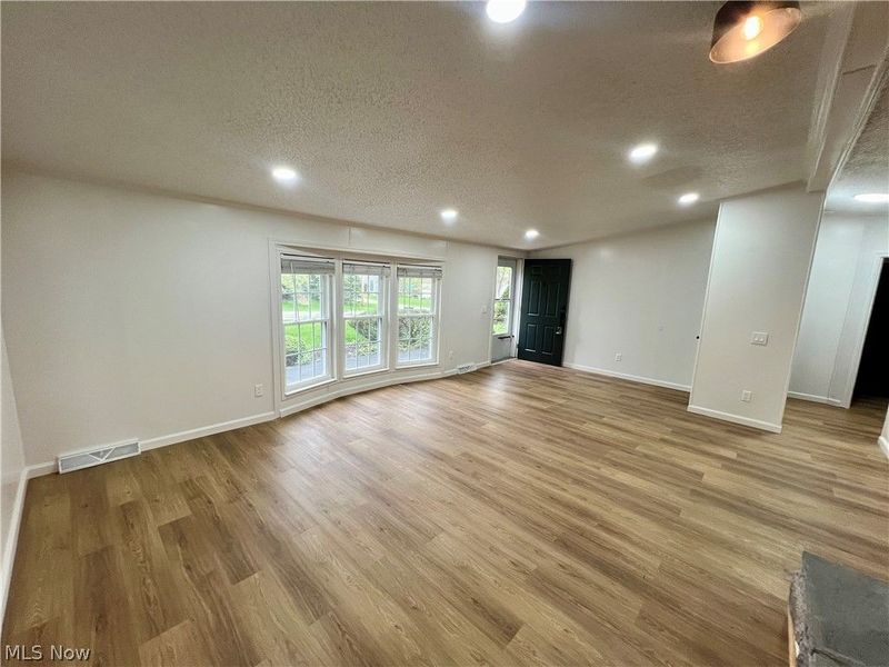 93 Fell Avenue, Northfield Village, OH 44067 Photo 6