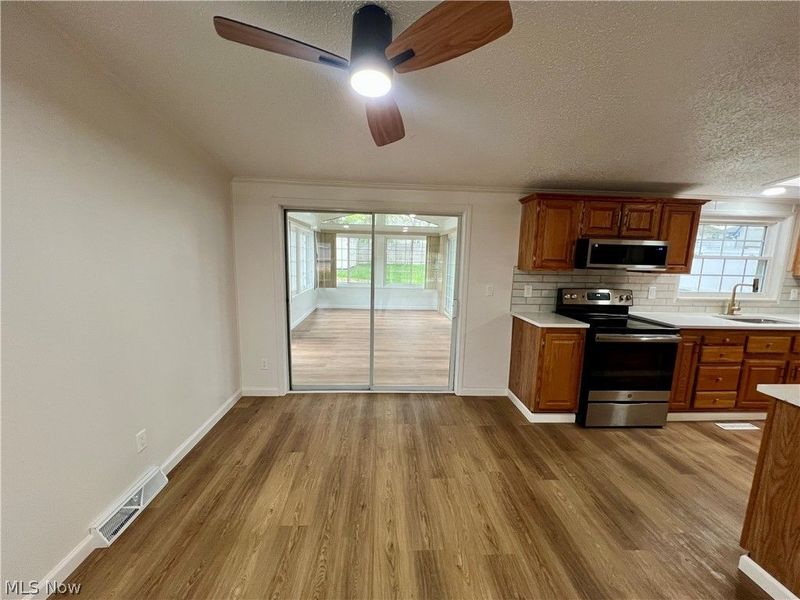 93 Fell Avenue, Northfield Village, OH 44067 Photo 9