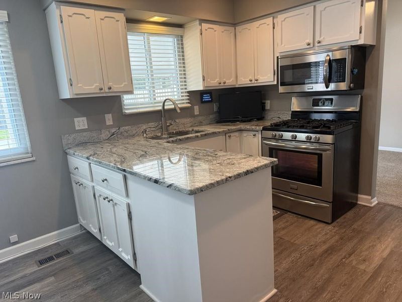 21459 Nottingham Drive, Fairview Park, OH 44126 Photo 5