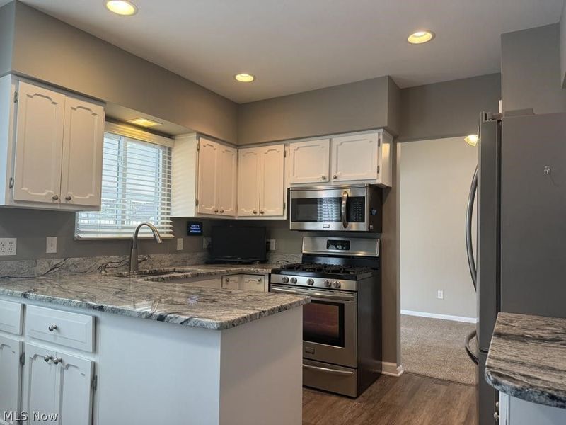 21459 Nottingham Drive, Fairview Park, OH 44126 Photo 6
