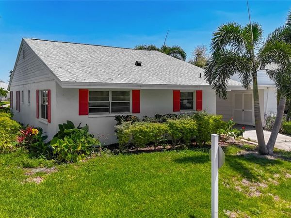 4523 W INDEPENDENCE DRIVE W, BRADENTON, FL 34210