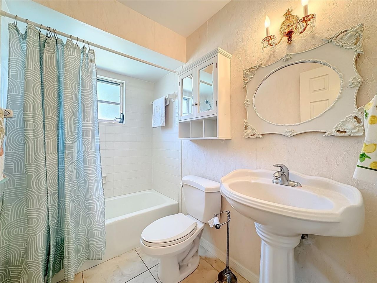 4523 W Independence Drive W, Bradenton, FL 34210 Photo
