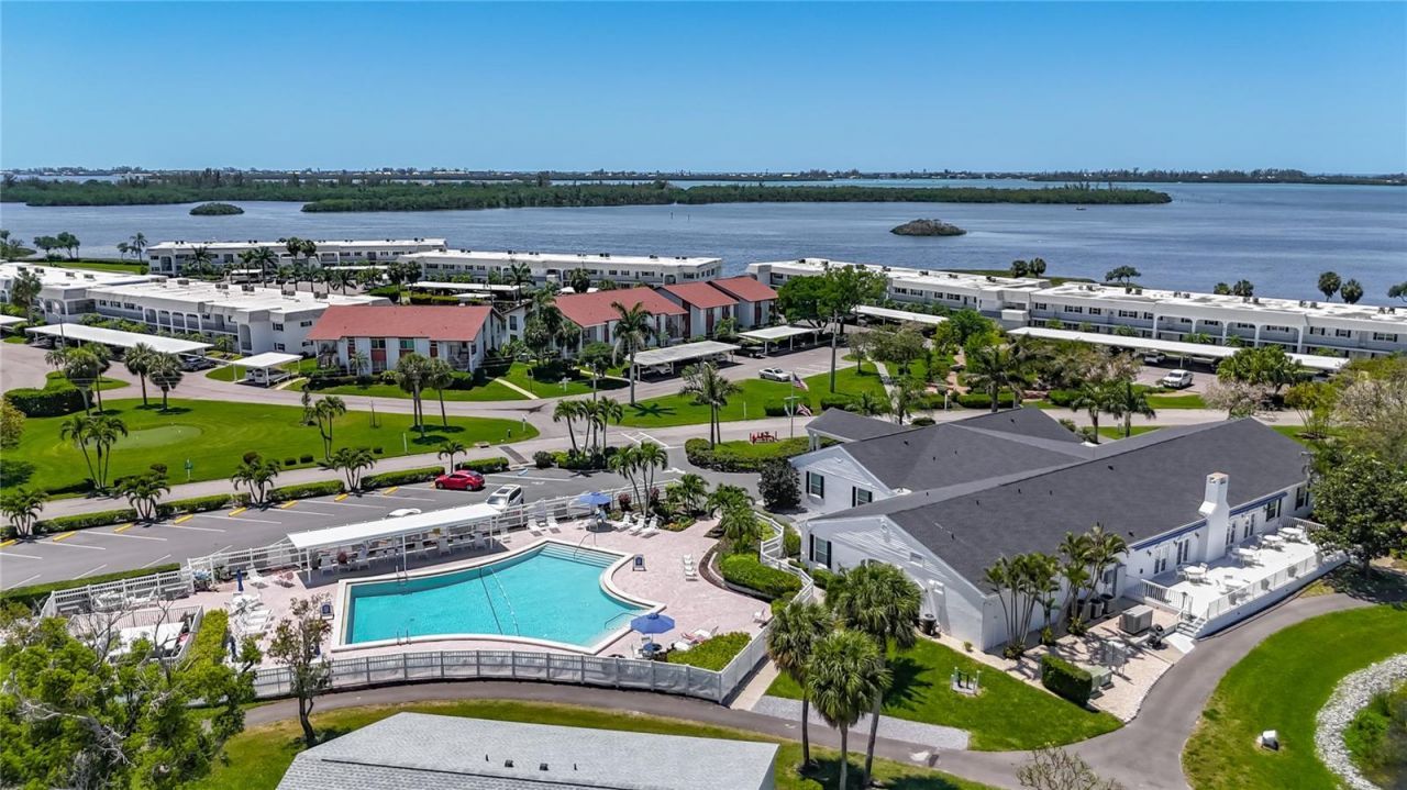4523 W Independence Drive W, Bradenton, FL 34210 Photo