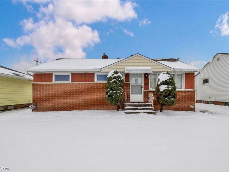 3323 Dellwood Drive , Parma, OH 44134 Photo 1