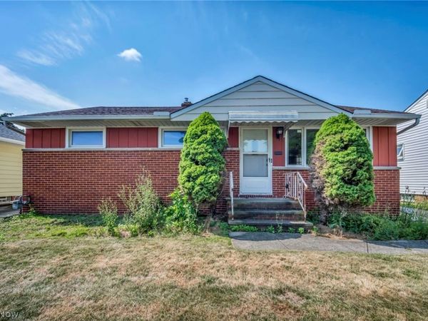 3323 Dellwood Drive, Parma, OH 44134