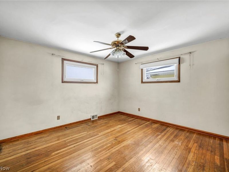 3323 Dellwood Drive , Parma, OH 44134 Photo 24