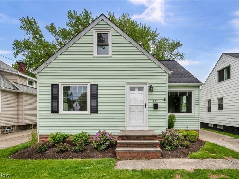 391 E 324th Street, Willowick, OH 44095 Photo 1