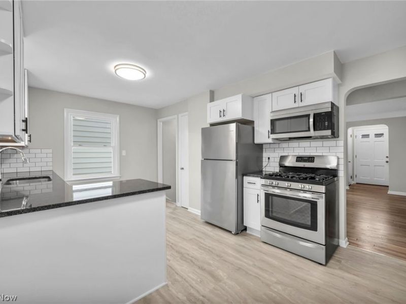 391 E 324th Street, Willowick, OH 44095 Photo 12