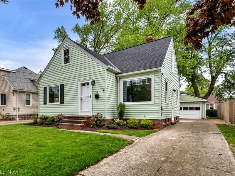 391 E 324th Street, Willowick, OH 44095 Photo 2