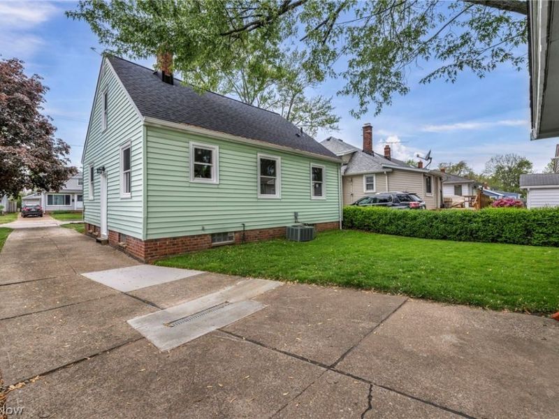391 E 324th Street, Willowick, OH 44095 Photo 33