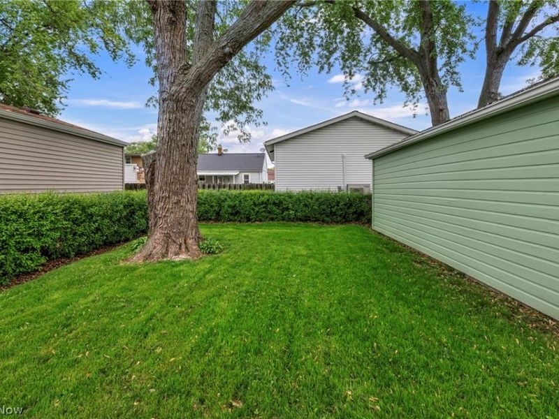 391 E 324th Street, Willowick, OH 44095 Photo 34