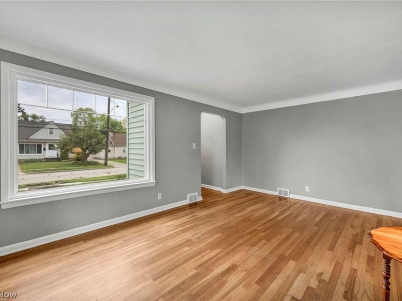 391 E 324th Street, Willowick, OH 44095 Photo 7