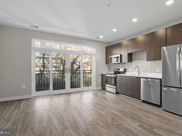 989 S BUCHANAN STREET, Unit 312, ARLINGTON, VA 22204