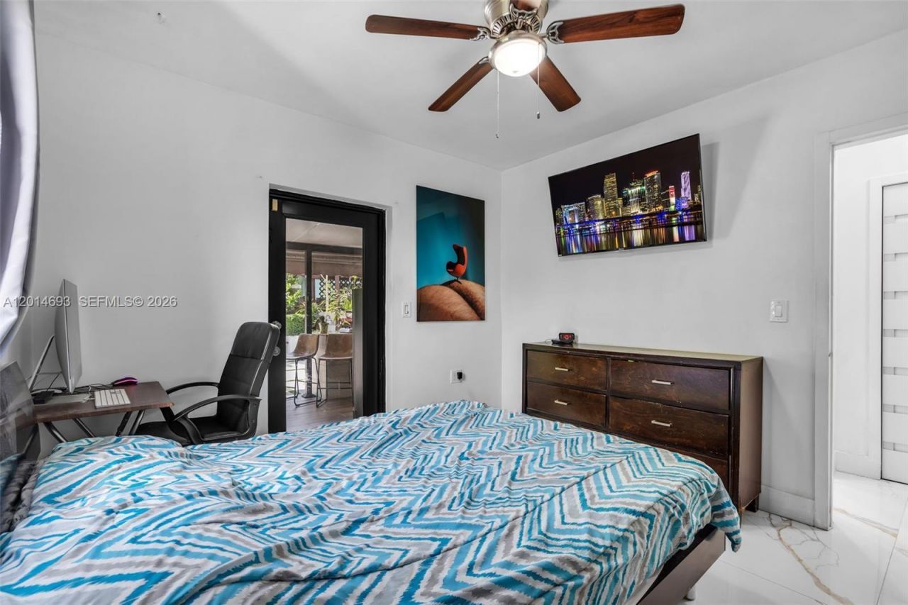 2222 NW 105th St , Miami, FL 33147 Photo