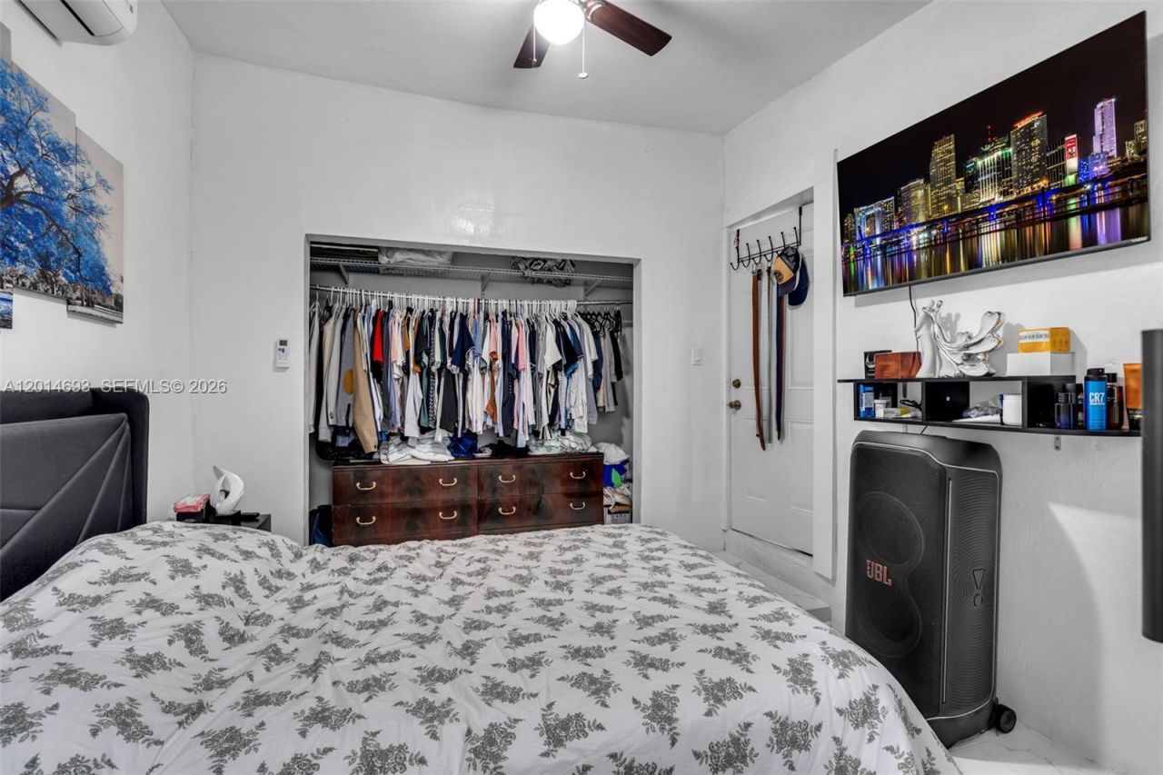 2222 NW 105th St , Miami, FL 33147 Photo