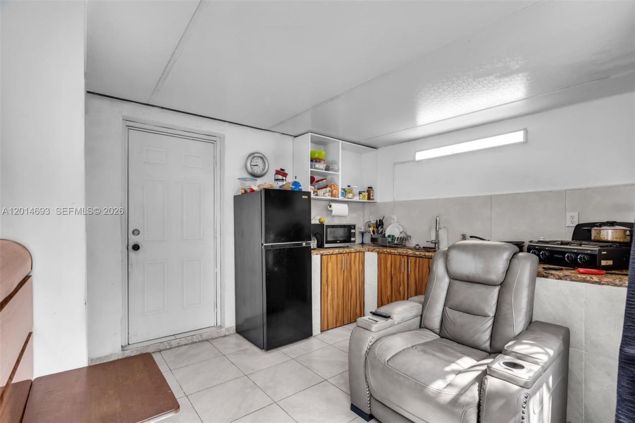 2222 NW 105th St , Miami, FL 33147 Photo