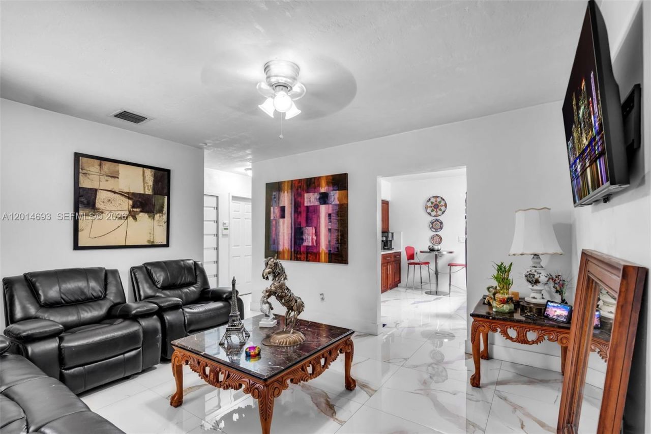 2222 NW 105th St , Miami, FL 33147 Photo