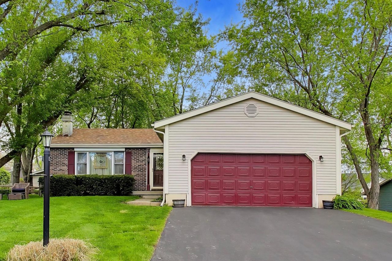 43w770 Fescue Court, Saint Charles, IL 60175 Main Photo