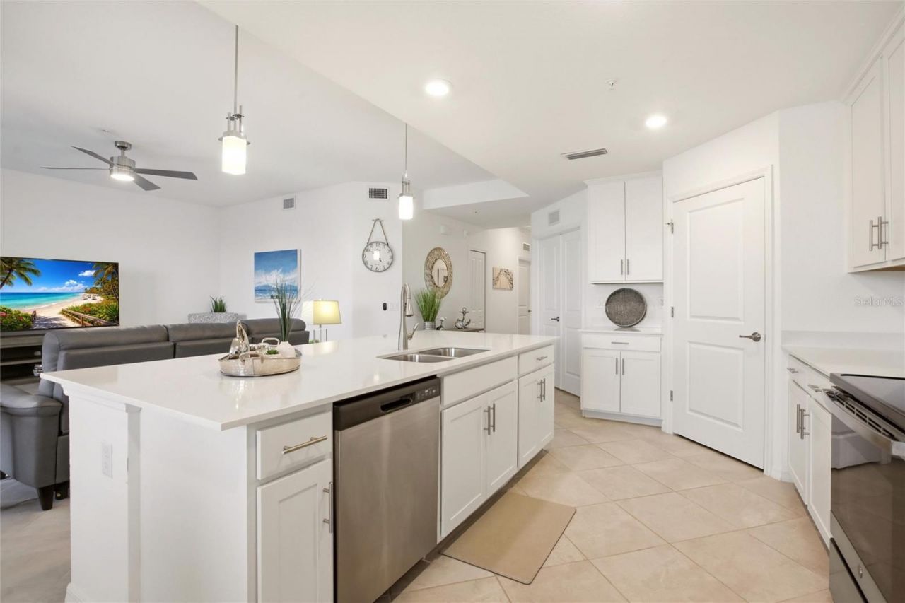 14214 Heritage Landing Boulevard, Unit 816, Punta Gorda, FL 33955 Photo