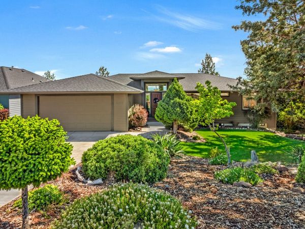 2434 SW 34th Drive, Redmond, OR 97756